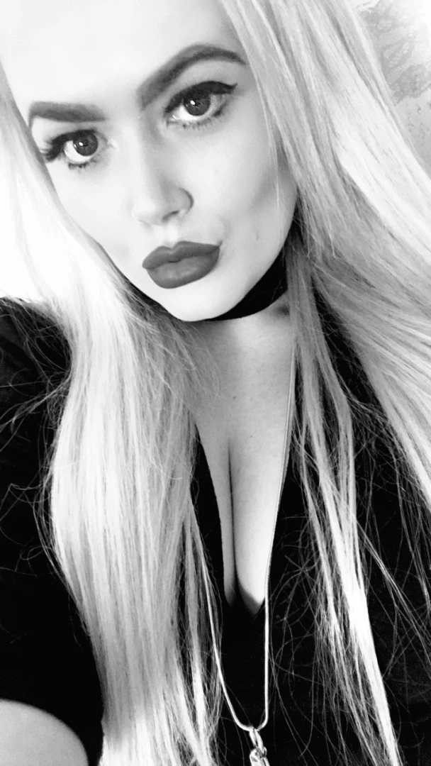 Miss Laura [ mistresslaura11 ] Onlyfans leaked photo 10042282 on Hotleaks.tv