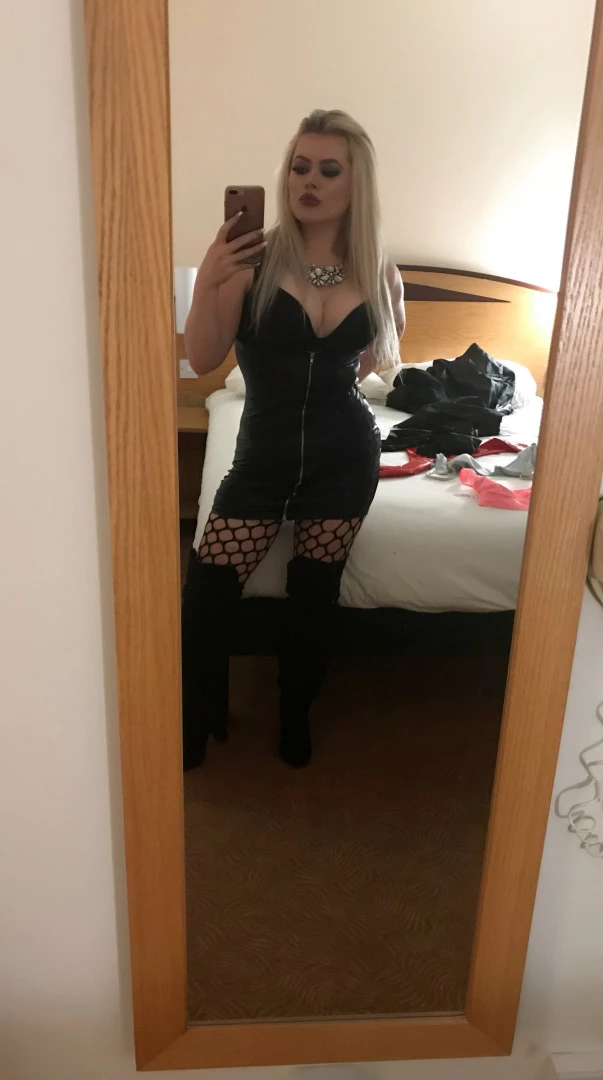 Miss Laura [ mistresslaura11 ] Onlyfans leaked photo 10043107 on Hotleaks.tv