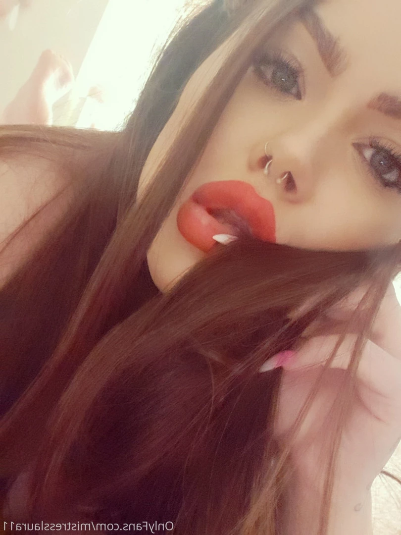 Miss Laura [ mistresslaura11 ] Onlyfans leaked photo 10043557 on Hotleaks.tv