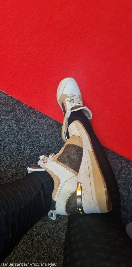 Miss Laura [ mistresslaura11 ] Onlyfans leaked photo 10043698 on Hotleaks.tv