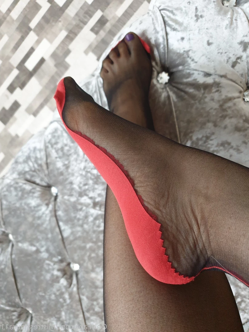 Miss Laura [ mistresslaura11 ] Onlyfans leaked photo 10044384 on Hotleaks.tv
