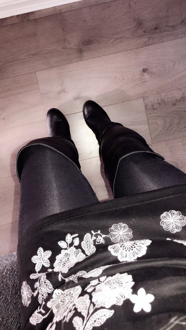 Miss Laura [ mistresslaura11 ] Onlyfans leaked photo 10046086 on Hotleaks.tv