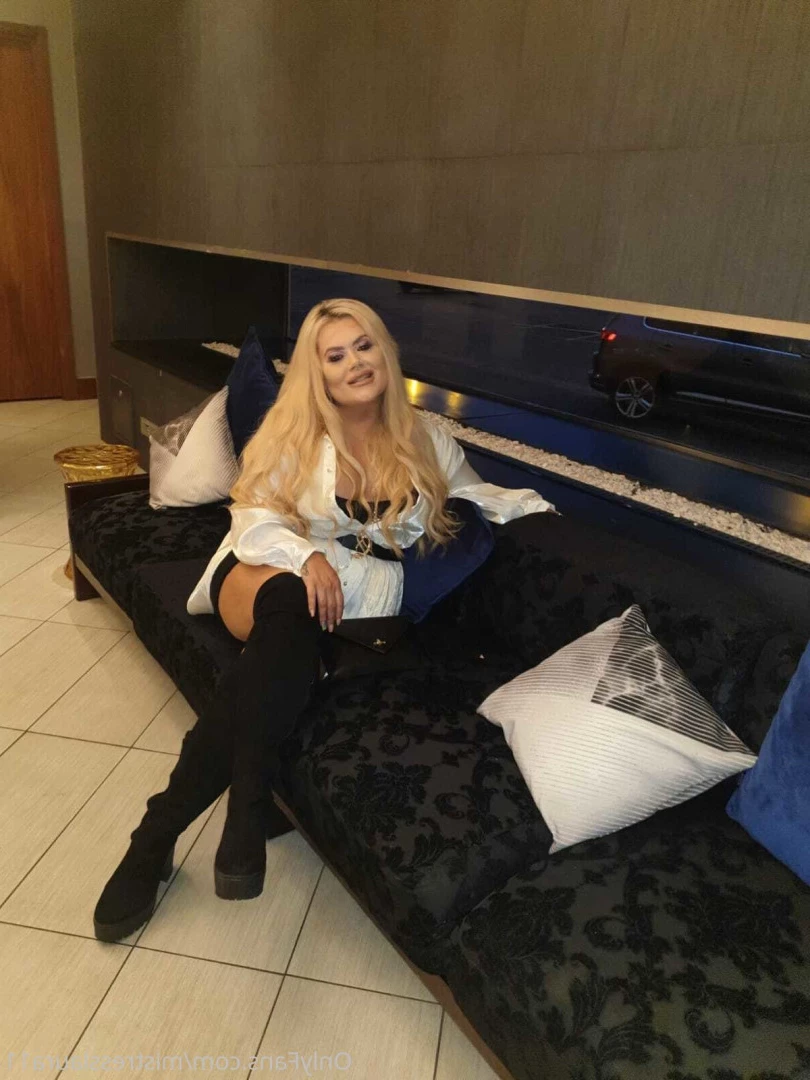 Miss Laura [ mistresslaura11 ] Onlyfans leaked photo 10046180 on Hotleaks.tv