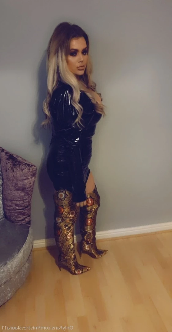 Miss Laura [ mistresslaura11 ] Onlyfans leaked photo 10046183 on Hotleaks.tv