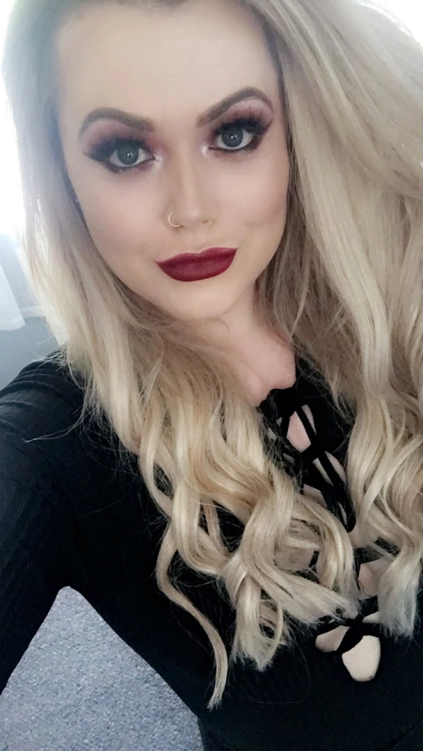 Miss Laura [ mistresslaura11 ] Onlyfans leaked photo 10046352 on Hotleaks.tv