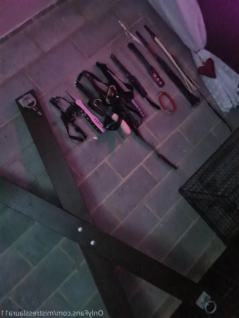 Miss Laura [ mistresslaura11 ] Onlyfans leaked photo 10046659 on Hotleaks.tv