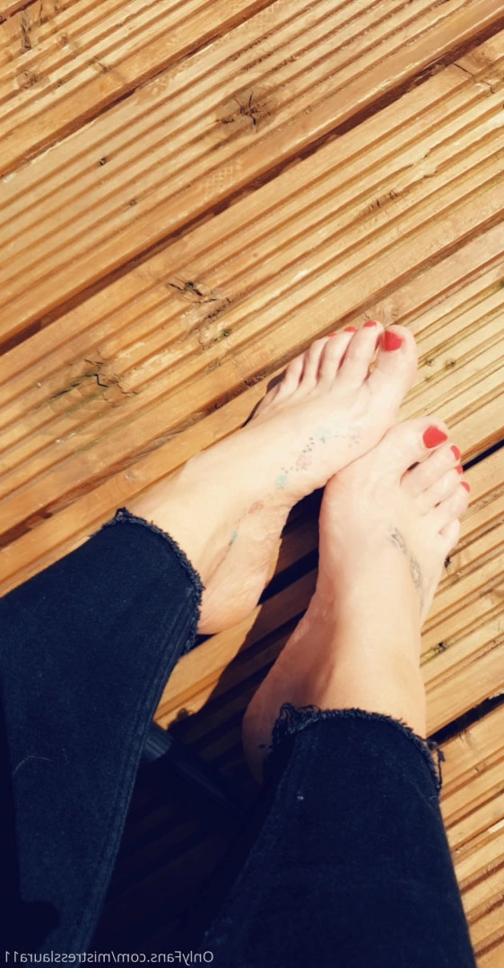 Miss Laura [ mistresslaura11 ] Onlyfans leaked photo 10047362 on Hotleaks.tv