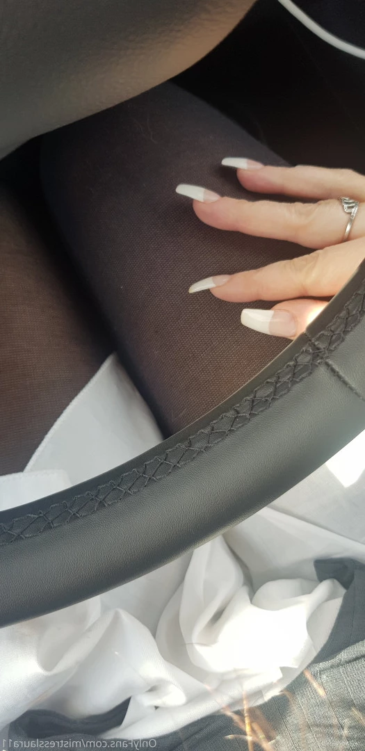 Miss Laura [ mistresslaura11 ] Onlyfans leaked photo 10048609 on Hotleaks.tv