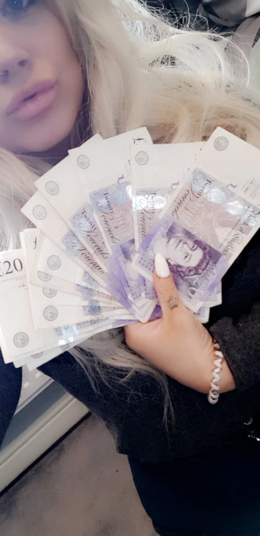 Miss Laura [ mistresslaura11 ] Onlyfans leaked photo 10050727 on Hotleaks.tv