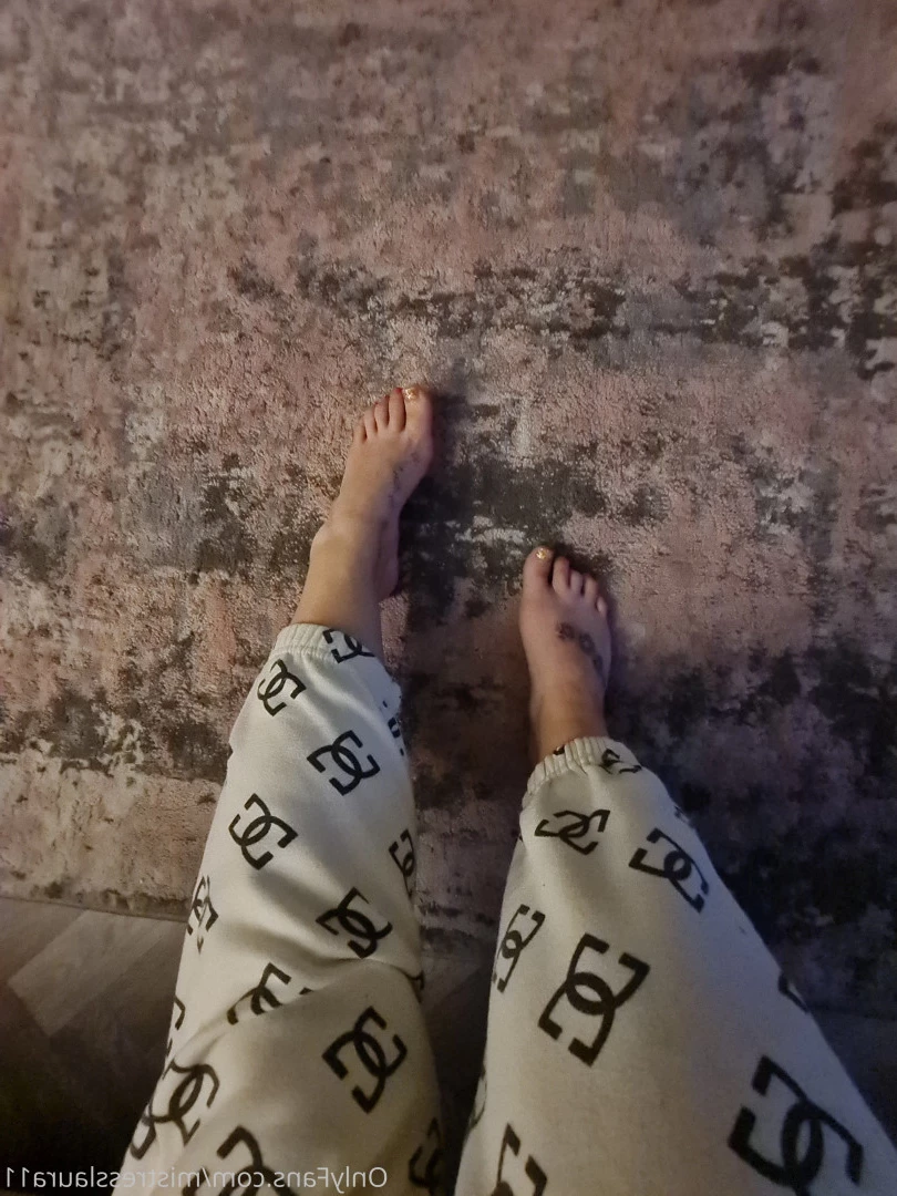 Miss Laura [ mistresslaura11 ] Onlyfans leaked photo 10050800 on Hotleaks.tv