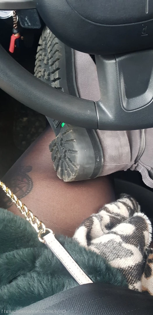 Miss Laura [ mistresslaura11 ] Onlyfans leaked photo 10051639 on Hotleaks.tv