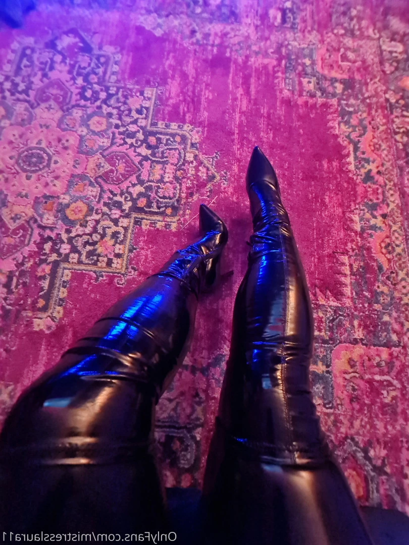 Miss Laura [ mistresslaura11 ] Onlyfans leaked photo 10055834 on Hotleaks.tv