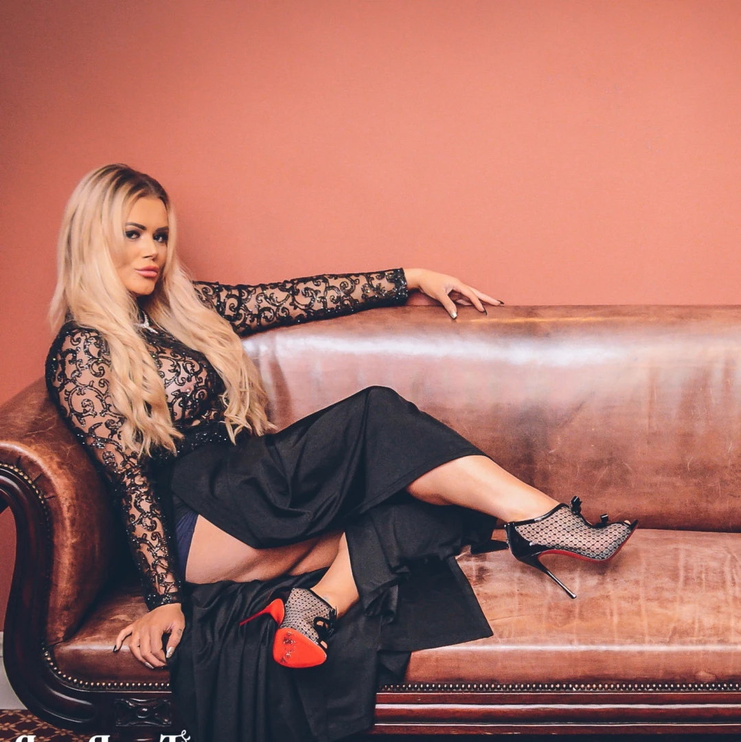 Miss Laura [ mistresslaura11 ] Onlyfans leaked photo 10056125 on Hotleaks.tv