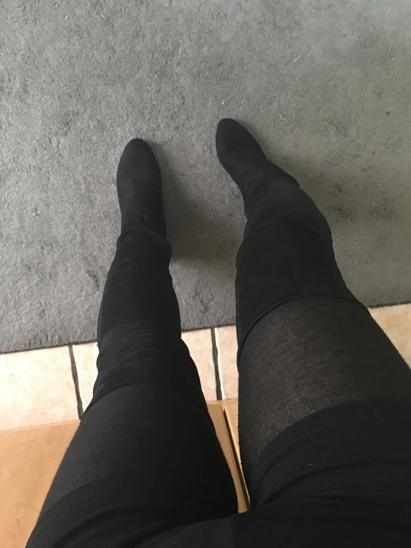 Miss Laura [ mistresslaura11 ] Onlyfans leaked photo 10057193 on Hotleaks.tv