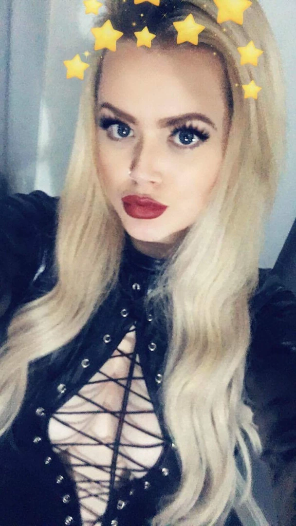 Miss Laura [ mistresslaura11 ] Onlyfans leaked photo 10059933 on Hotleaks.tv