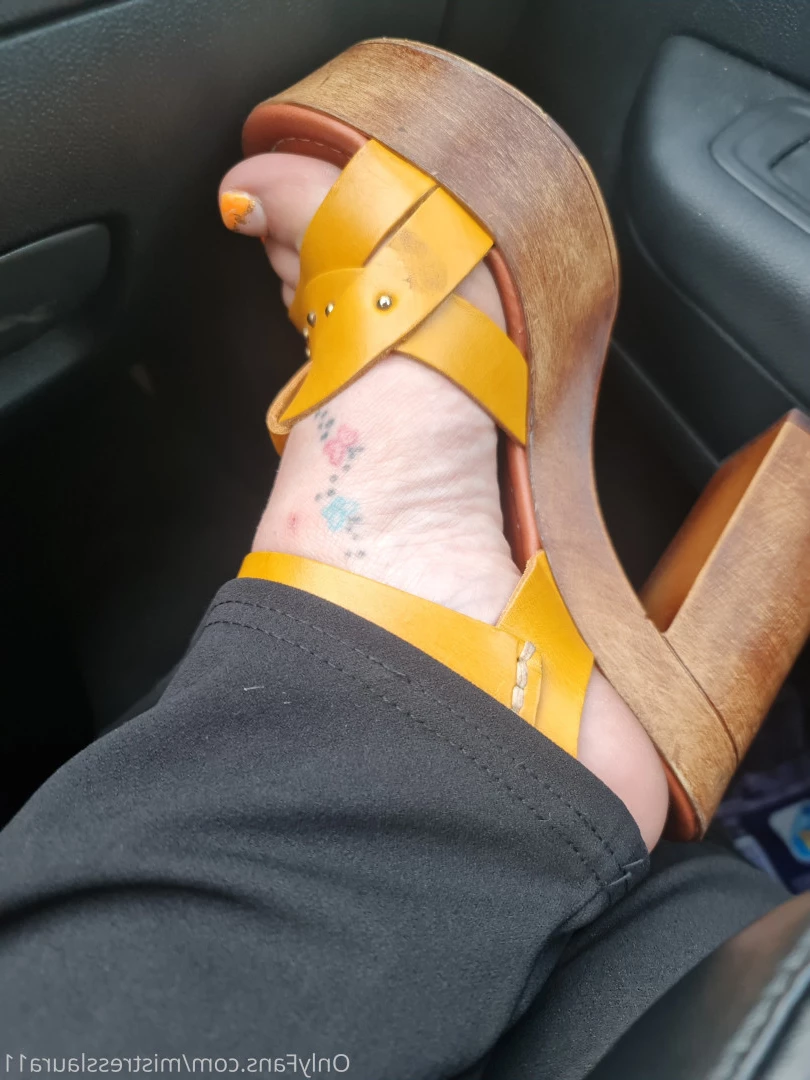 Miss Laura [ mistresslaura11 ] Onlyfans leaked photo 10116412 on Hotleaks.tv