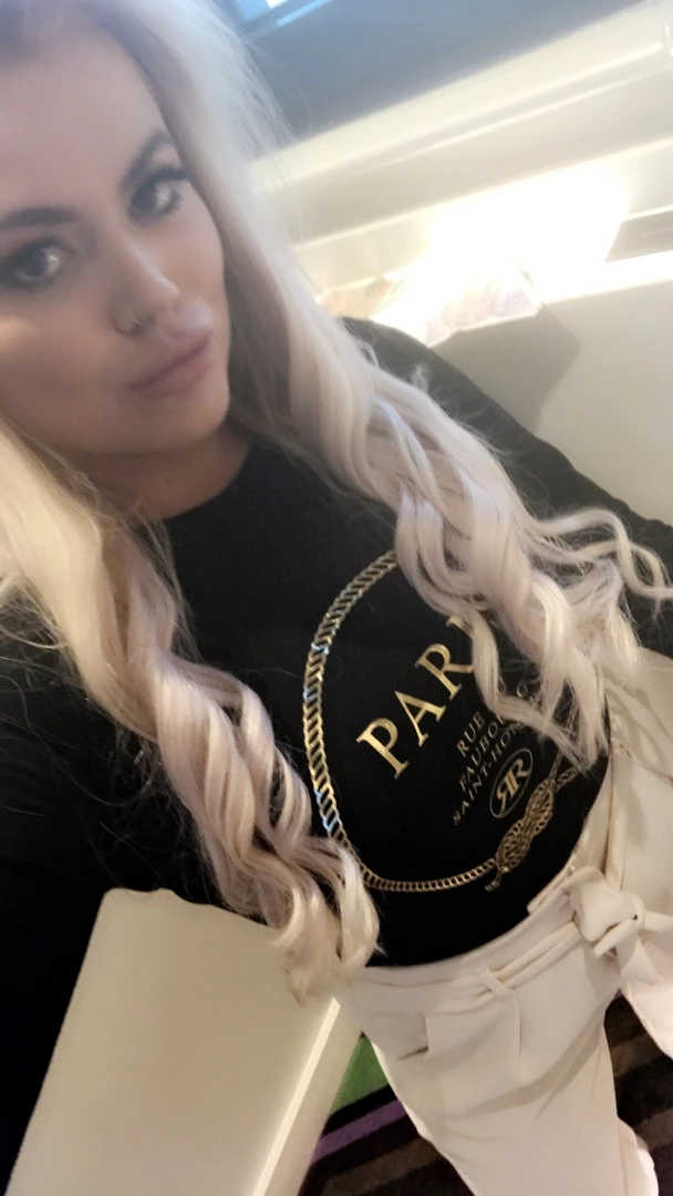 Miss Laura [ mistresslaura11 ] Onlyfans leaked photo 10118704 on Hotleaks.tv