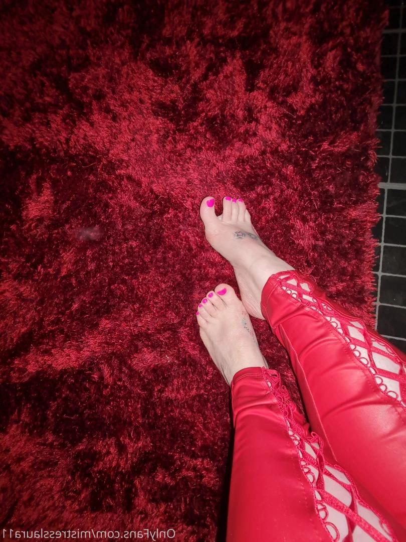 Miss Laura [ mistresslaura11 ] Onlyfans leaked photo 10118966 on Hotleaks.tv