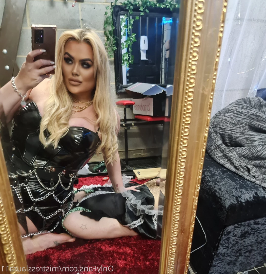 Miss Laura [ mistresslaura11 ] Onlyfans leaked photo 10120720 on Hotleaks.tv