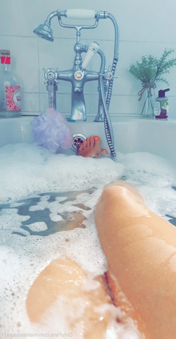Miss Laura [ mistresslaura11 ] Onlyfans leaked photo 10122425 on Hotleaks.tv