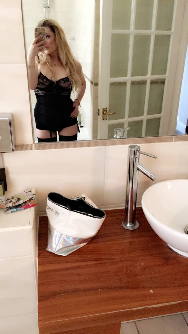 Miss Laura [ mistresslaura11 ] Onlyfans leaked photo 10124507 on Hotleaks.tv