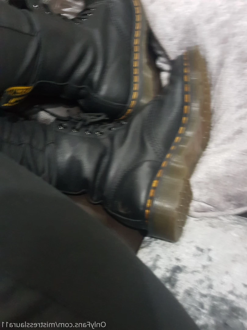 Miss Laura [ mistresslaura11 ] Onlyfans leaked photo 10132464 on Hotleaks.tv