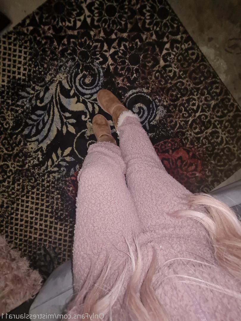 Miss Laura [ mistresslaura11 ] Onlyfans leaked photo 10132659 on Hotleaks.tv