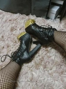 Miss Laura [ mistresslaura11 ] Onlyfans leaked video 10227559 on Hotleaks.tv