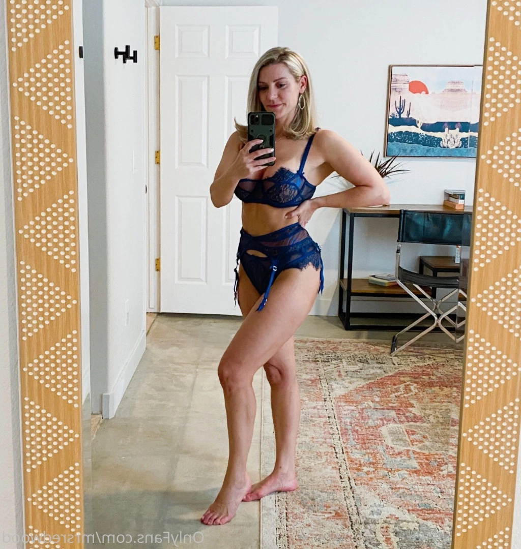 Mrs. Redwood [ mrsredwood ] Onlyfans leaked photo 8445145 on Hotleaks.tv