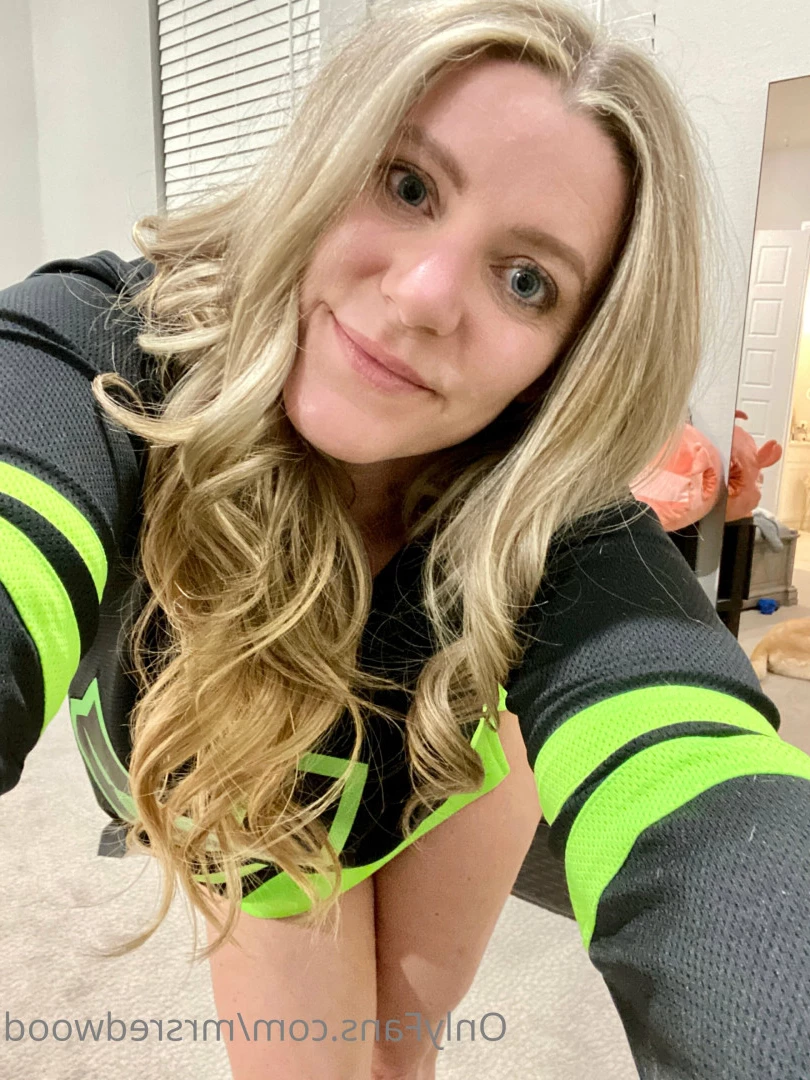 Mrs. Redwood [ mrsredwood ] Onlyfans leaked photo 8451273 on Hotleaks.tv