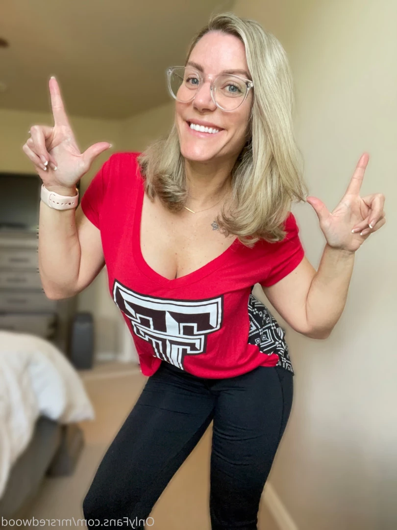 Mrs. Redwood [ mrsredwood ] Onlyfans leaked photo 8456487 on Hotleaks.tv