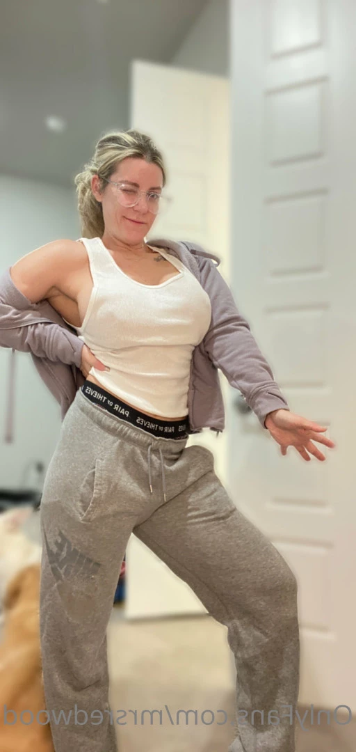 Mrs. Redwood [ mrsredwood ] Onlyfans leaked photo 8457039 on Hotleaks.tv