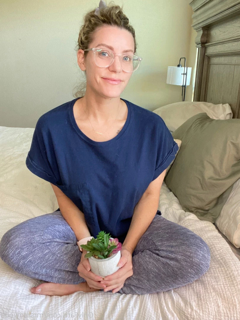 Mrs. Redwood [ mrsredwood ] Onlyfans leaked photo 8458872 on Hotleaks.tv