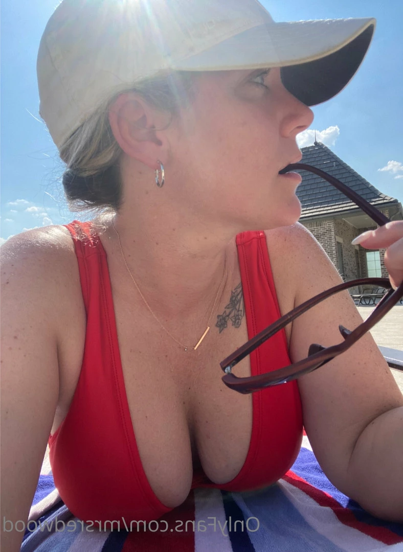 Mrs. Redwood [ mrsredwood ] Onlyfans leaked photo 8461302 on Hotleaks.tv