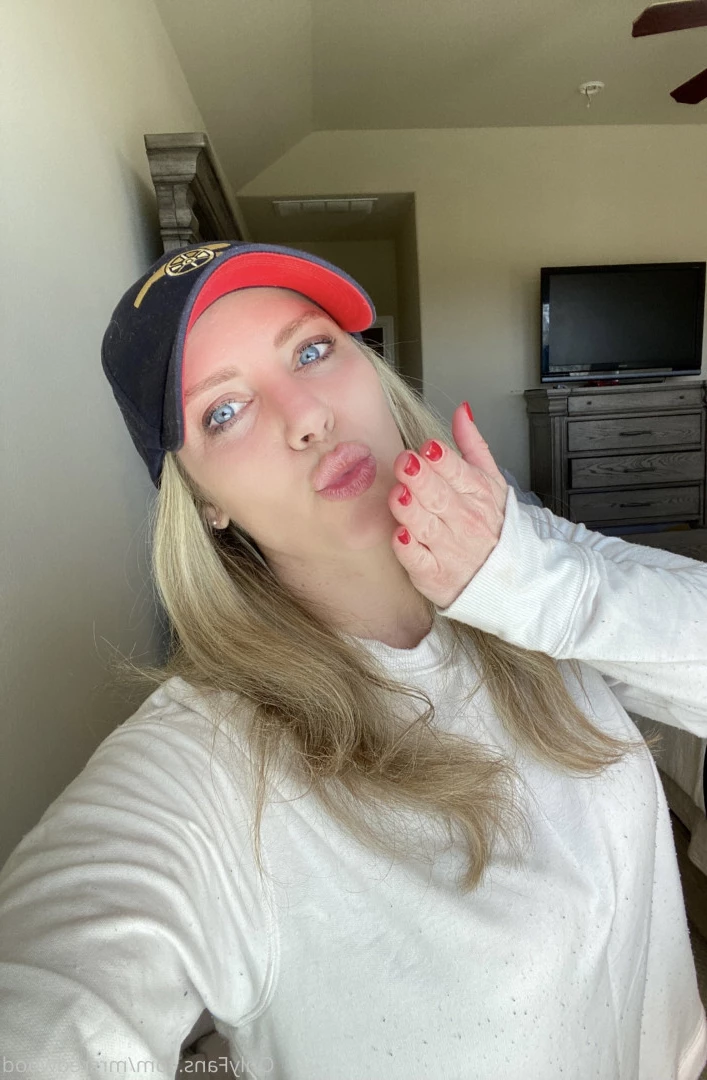 Mrs. Redwood [ mrsredwood ] Onlyfans leaked photo 8480982 on Hotleaks.tv