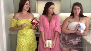 🇬🇧 BRITISH MUM &amp; DAUGHTERS 🇬🇧 [ mumanddaughters ] Onlyfans leaked video 10179686 on Hotleaks.tv