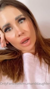 🇬🇧 BRITISH MUM &amp; DAUGHTERS 🇬🇧 [ mumanddaughters ] Onlyfans leaked video 10179693 on Hotleaks.tv