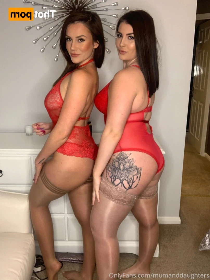 🇬🇧 BRITISH MUM &amp; DAUGHTERS 🇬🇧 [ mumanddaughters ] Onlyfans leaked photo 10948643 on Hotleaks.tv
