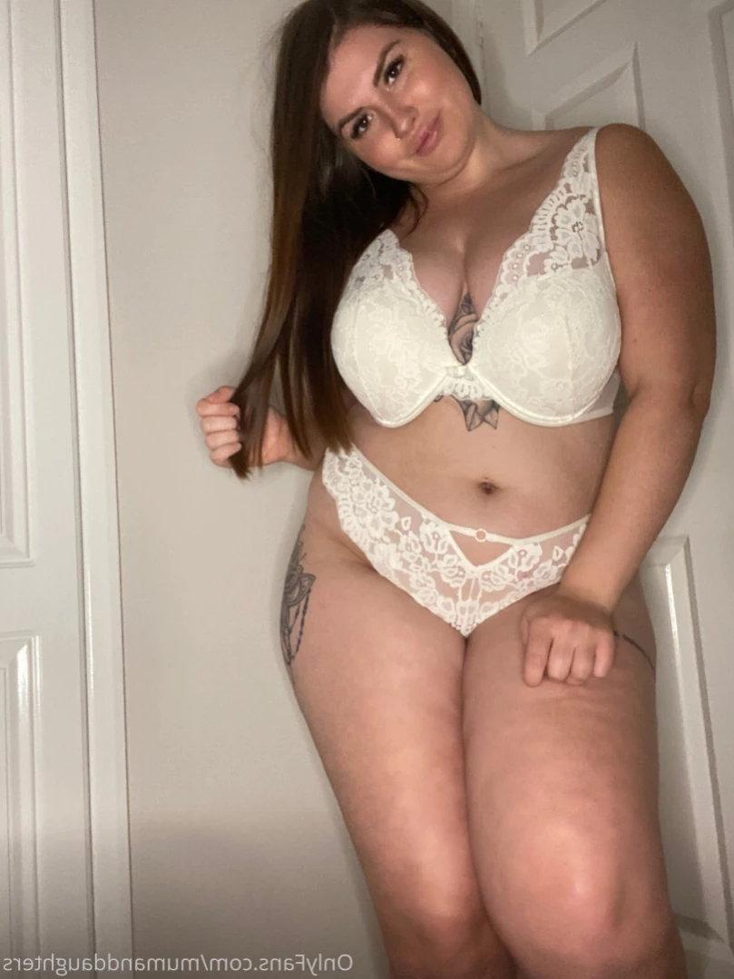 🇬🇧 BRITISH MUM &amp; DAUGHTERS 🇬🇧 [ mumanddaughters ] Onlyfans leaked photo 13202955 on Hotleaks.tv