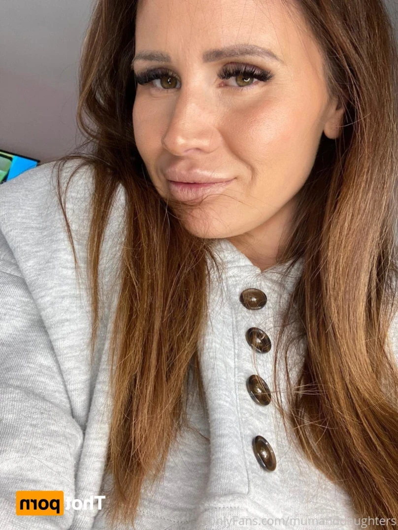 🇬🇧 BRITISH MUM &amp; DAUGHTERS 🇬🇧 [ mumanddaughters ] Onlyfans leaked photo 13260697 on Hotleaks.tv