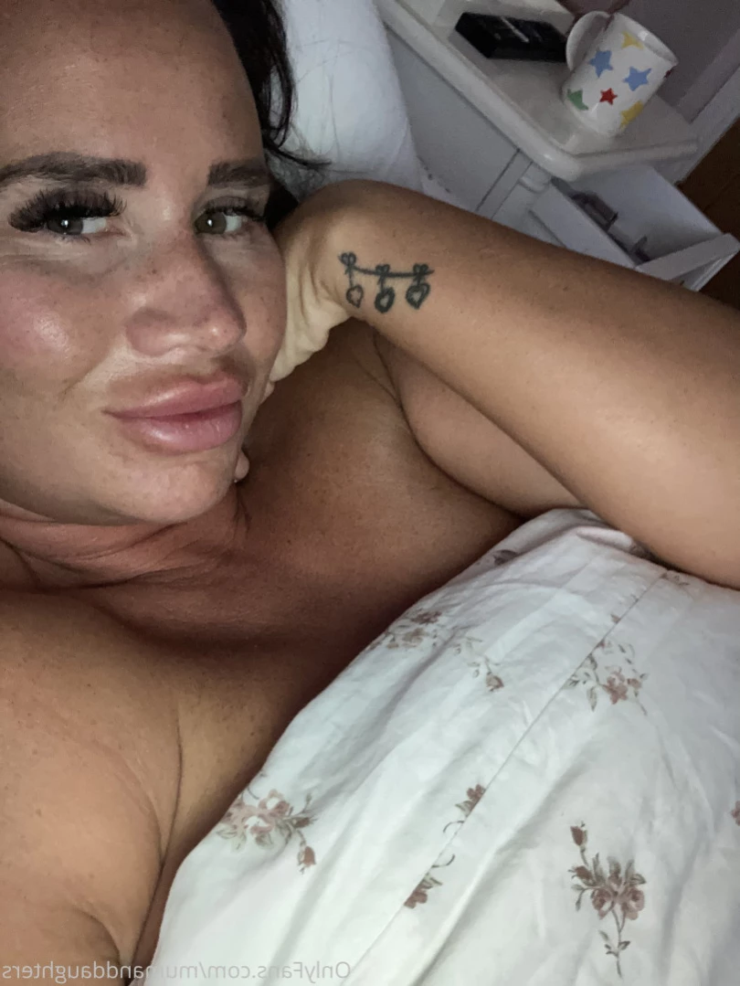 🇬🇧 BRITISH MUM &amp; DAUGHTERS 🇬🇧 [ mumanddaughters ] Onlyfans leaked photo 13453828 on Hotleaks.tv