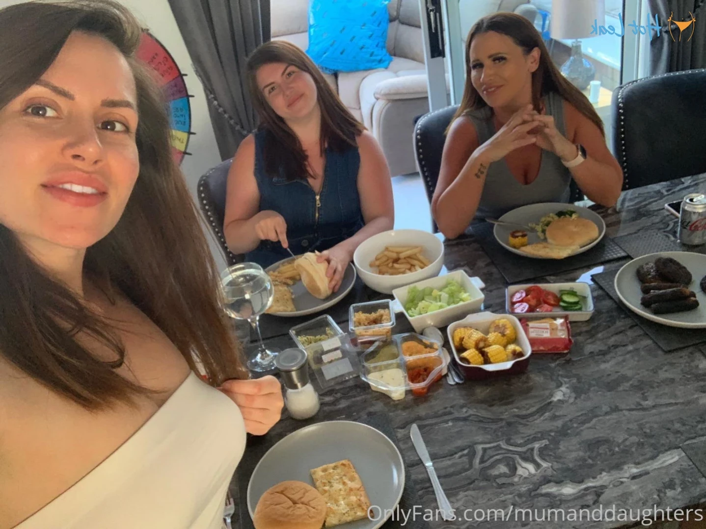 🇬🇧 BRITISH MUM &amp; DAUGHTERS 🇬🇧 [ mumanddaughters ] Onlyfans leaked photo 13514236 on Hotleaks.tv