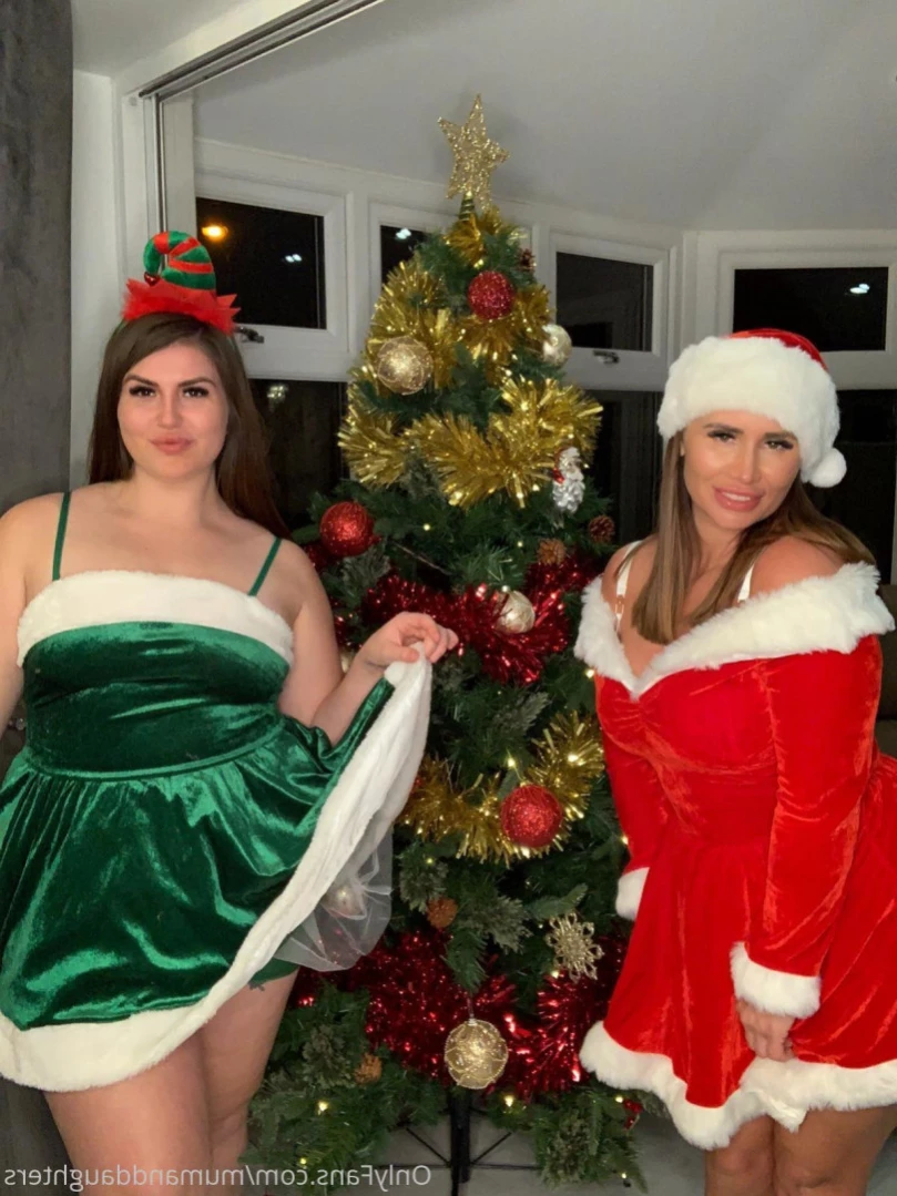 🇬🇧 BRITISH MUM &amp; DAUGHTERS 🇬🇧 [ mumanddaughters ] Onlyfans leaked photo 13587519 on Hotleaks.tv