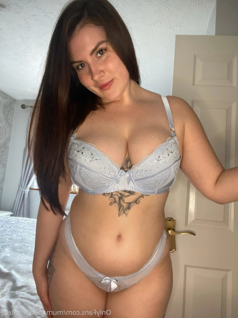 🇬🇧 BRITISH MUM &amp; DAUGHTERS 🇬🇧 [ mumanddaughters ] Onlyfans leaked photo 14594117 on Hotleaks.tv