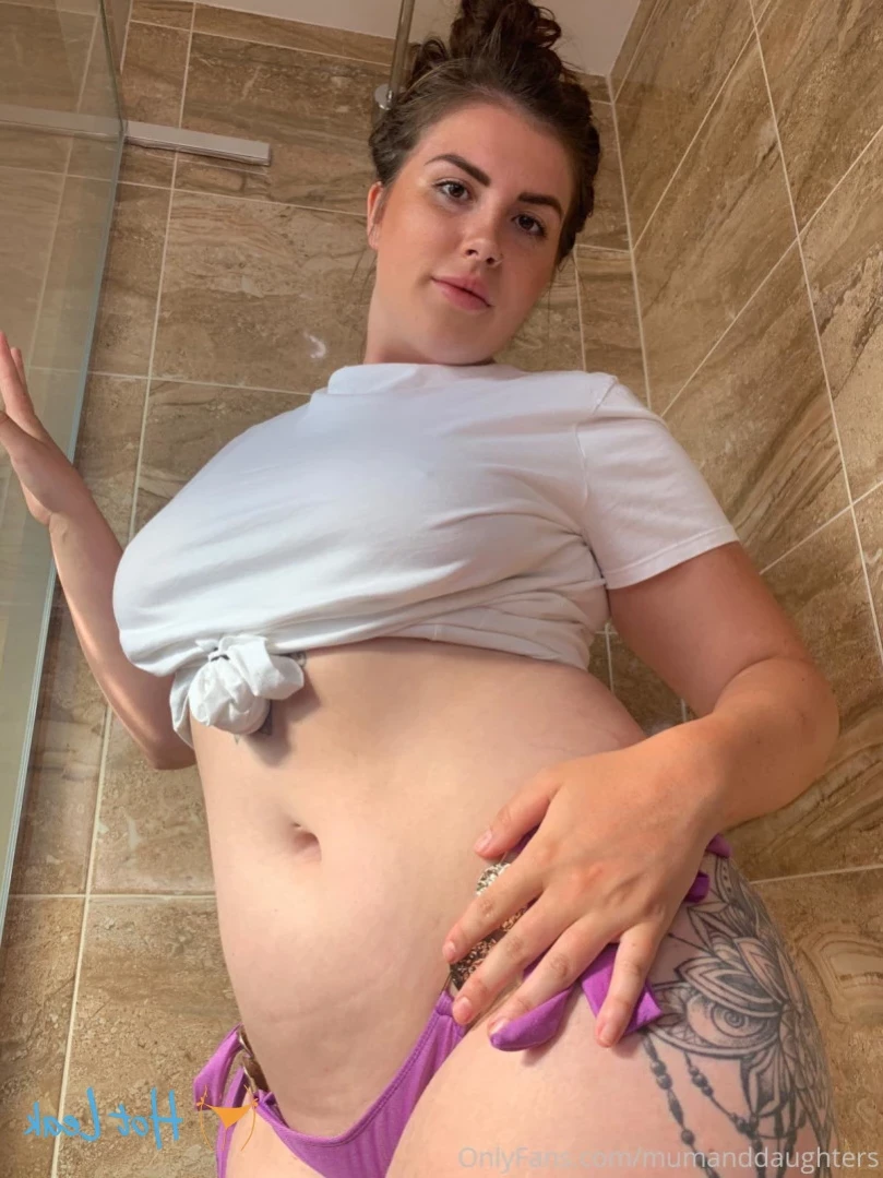 🇬🇧 BRITISH MUM &amp; DAUGHTERS 🇬🇧 [ mumanddaughters ] Onlyfans leaked photo 14618819 on Hotleaks.tv