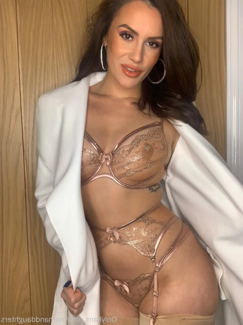 🇬🇧 BRITISH MUM &amp; DAUGHTERS 🇬🇧 [ mumanddaughters ] Onlyfans leaked photo 15295065 on Hotleaks.tv