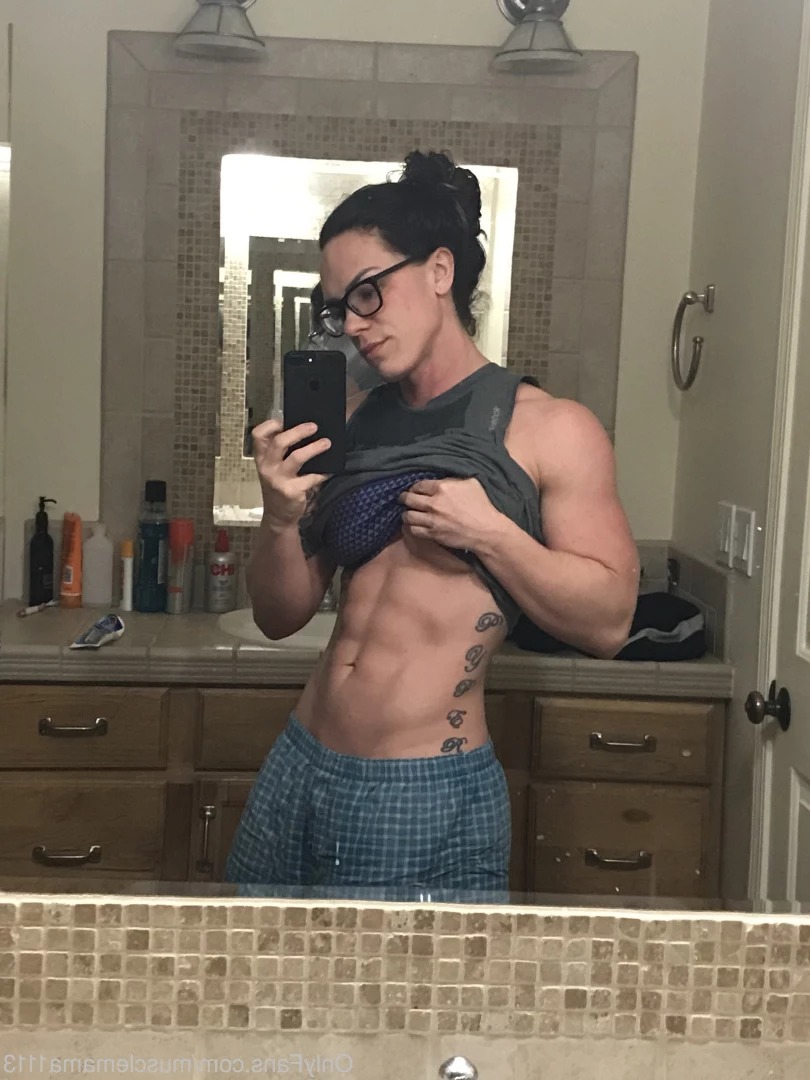 musclemama1113 Onlyfans leaked photo 8371364 on Hotleaks.tv