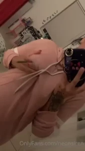 🌹NEONSIREN🌹 [ neonsiren ] Onlyfans leaked video 18181472 on Hotleaks.tv