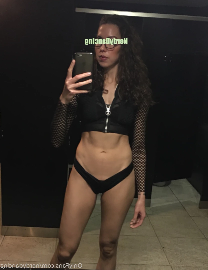 Nerdy Dancing [ nerdydancing ] Onlyfans leaked photo 11894569 on Hotleaks.tv