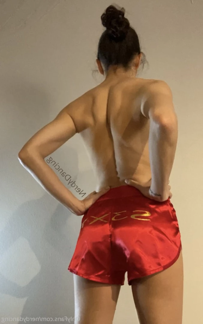 Nerdy Dancing [ nerdydancing ] Onlyfans leaked photo 14058036 on Hotleaks.tv